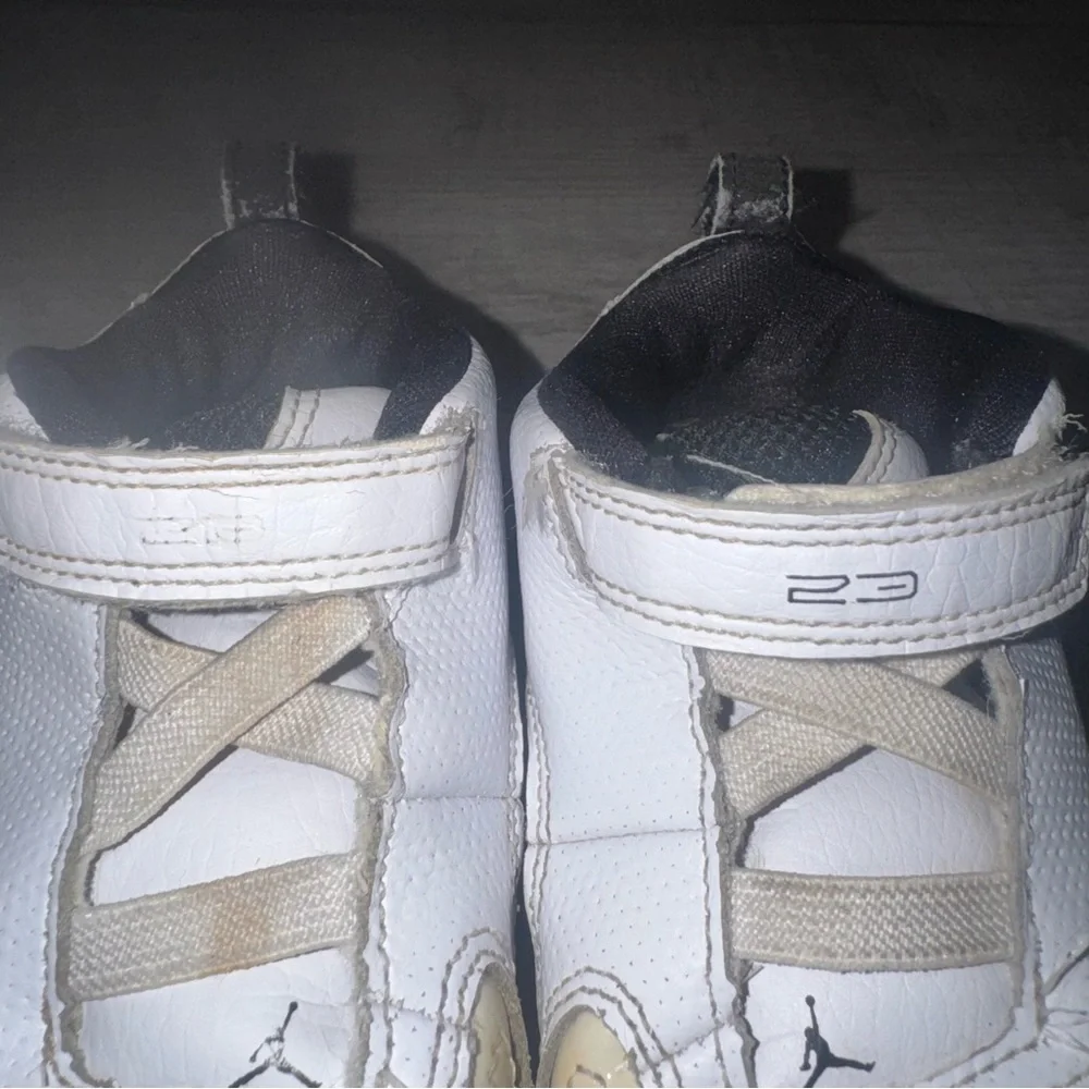 Children’s Air Jordan White Shoes- Size 8C (Baby Shoes)